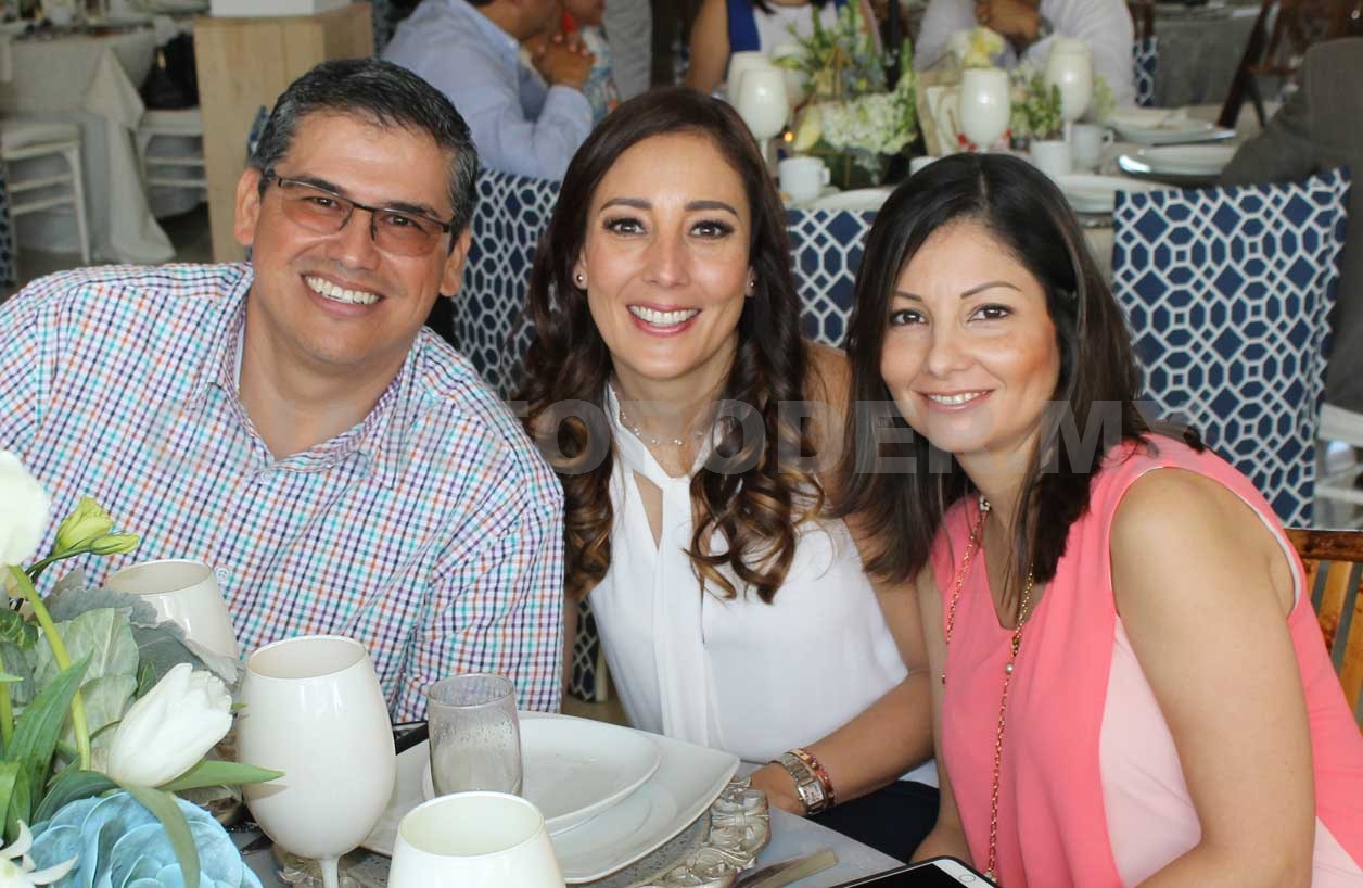 Primera comunión de hermanitos