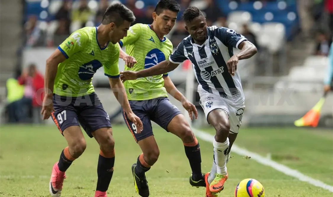 Rayados busca eliminar a Gallos