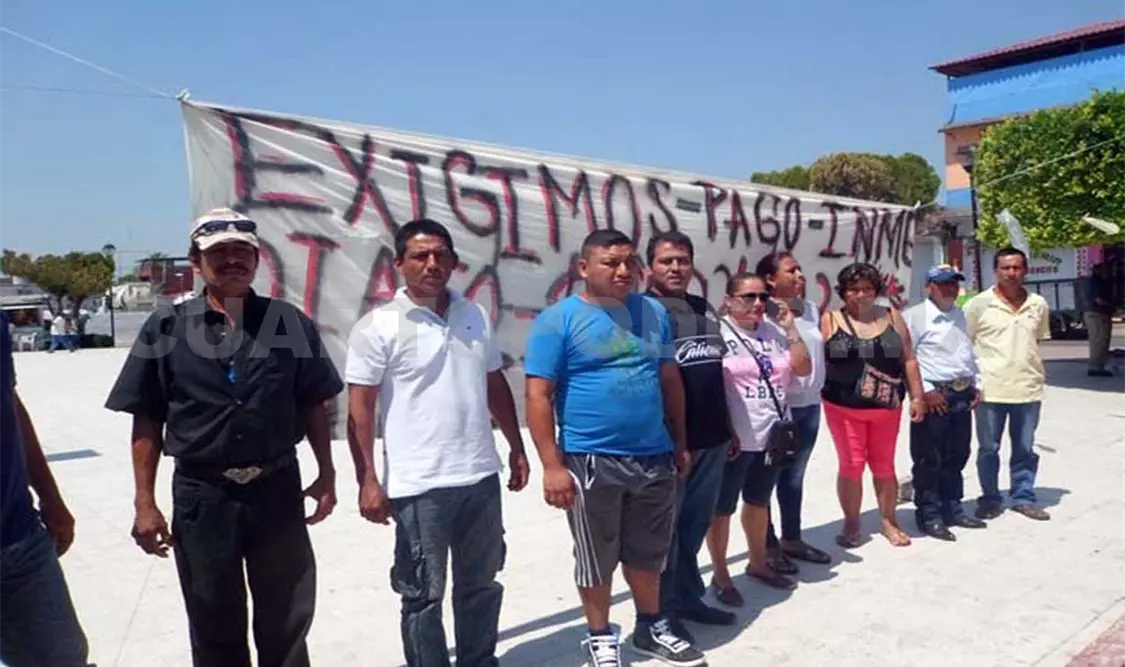 Expolicías de Huixtla a la espera de pago