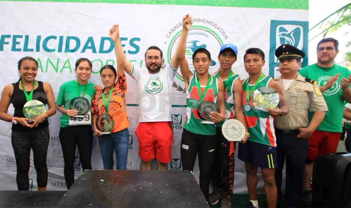 Concluye con éxito carrera conmemorativa