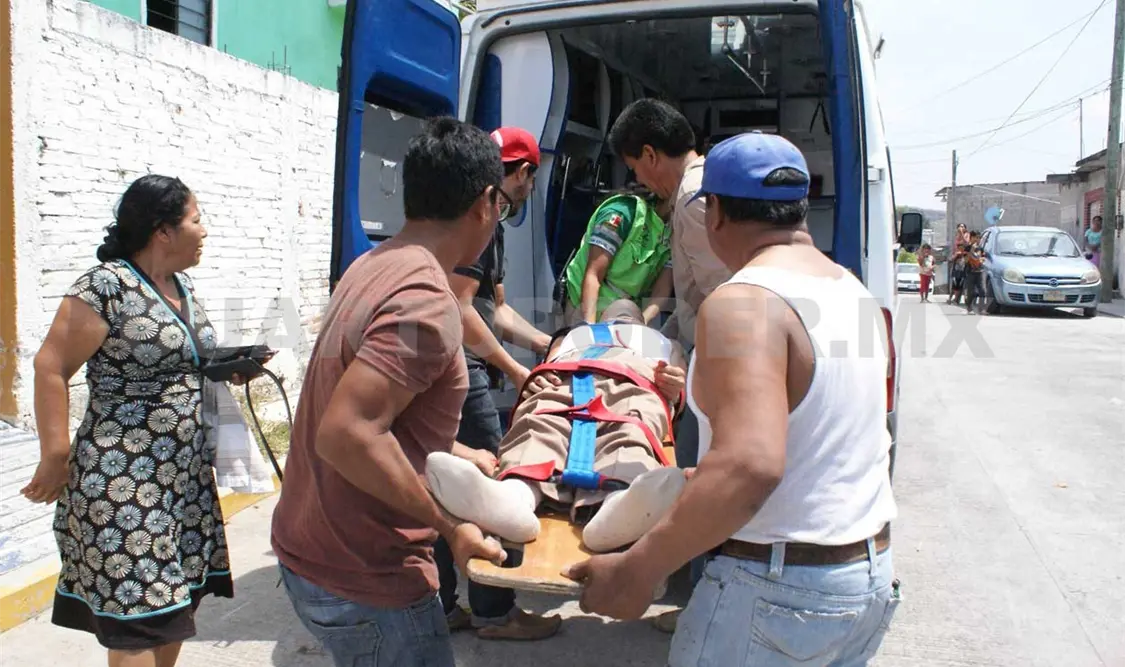 Septuagenario se desplomó de escalera y fue hospitalizado