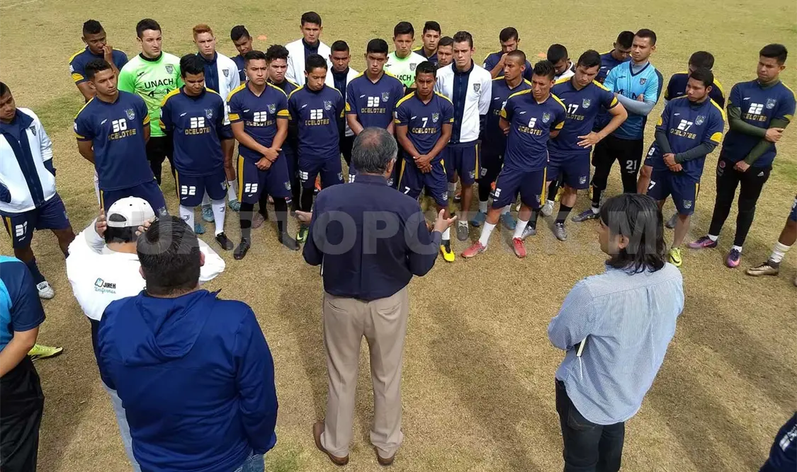 Dan las gracias a Adrián García Arias