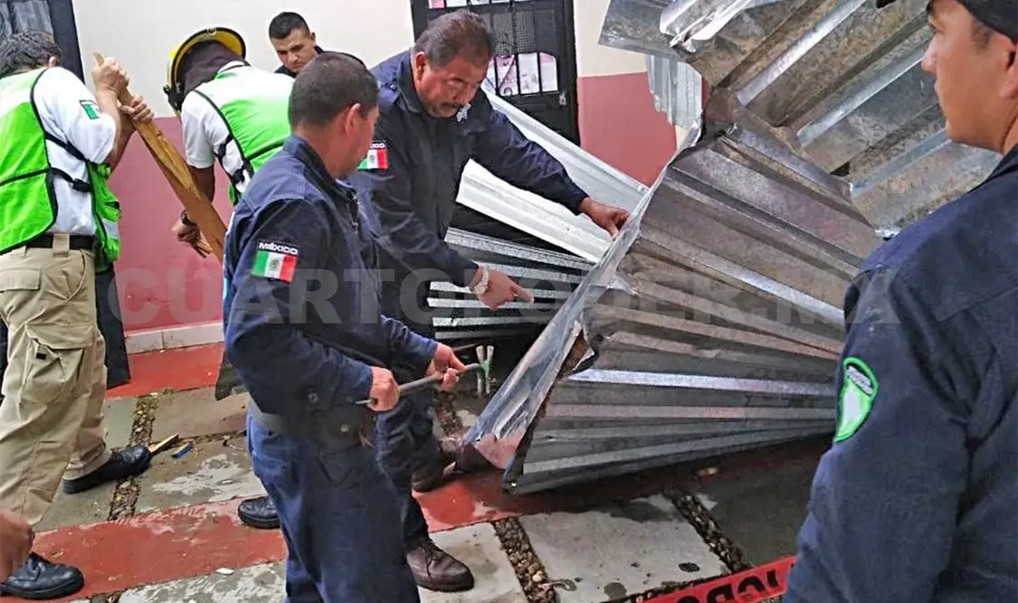 Viento derriba viviendas en tres colonias de SCLC