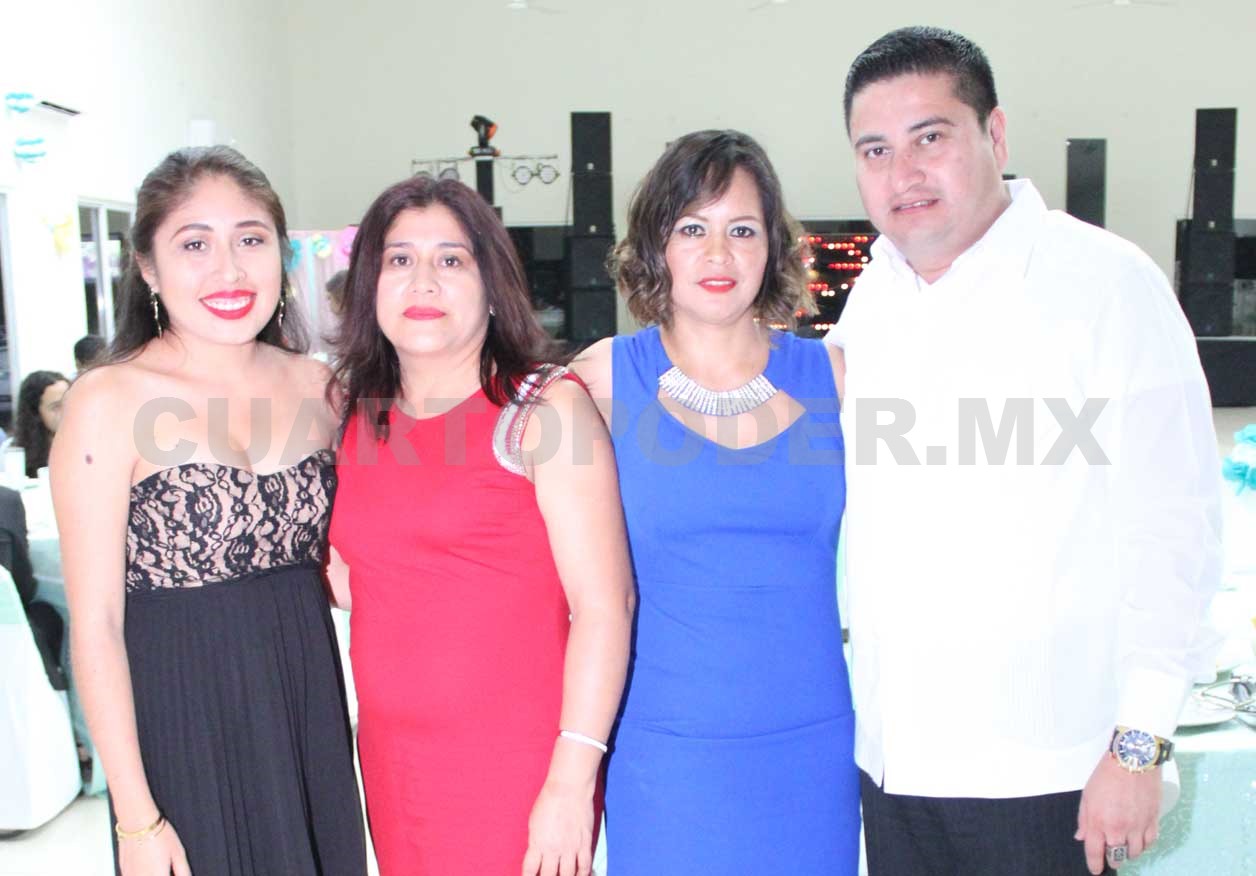 Se graduó de la universidad 
