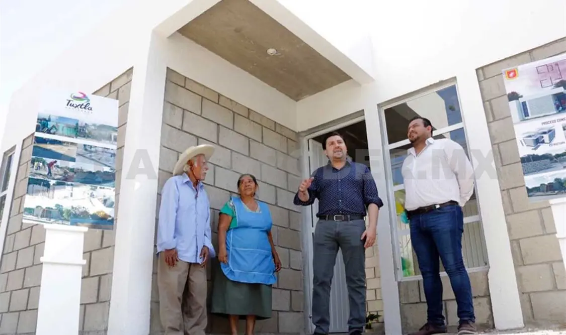 Entrega Castellanos viviendas nuevas