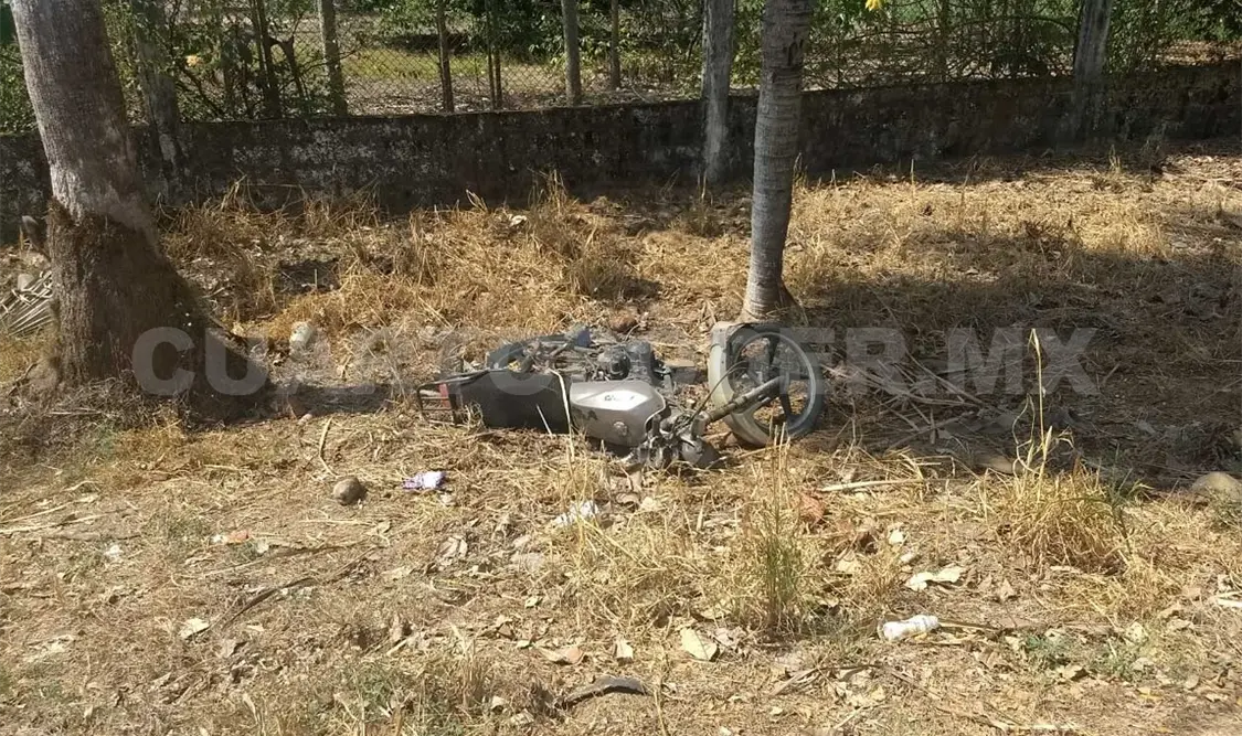 Quedan lesionados al salirse de la carretera