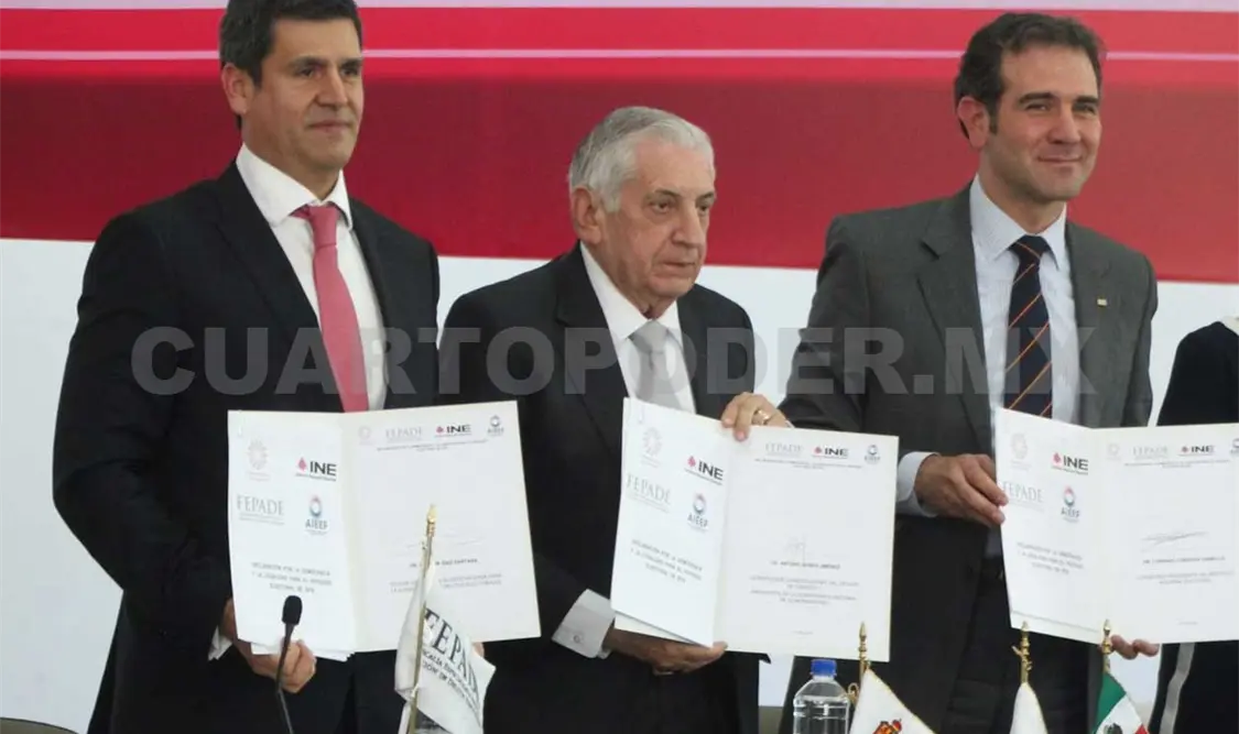 Firman declaratoria por la democracia