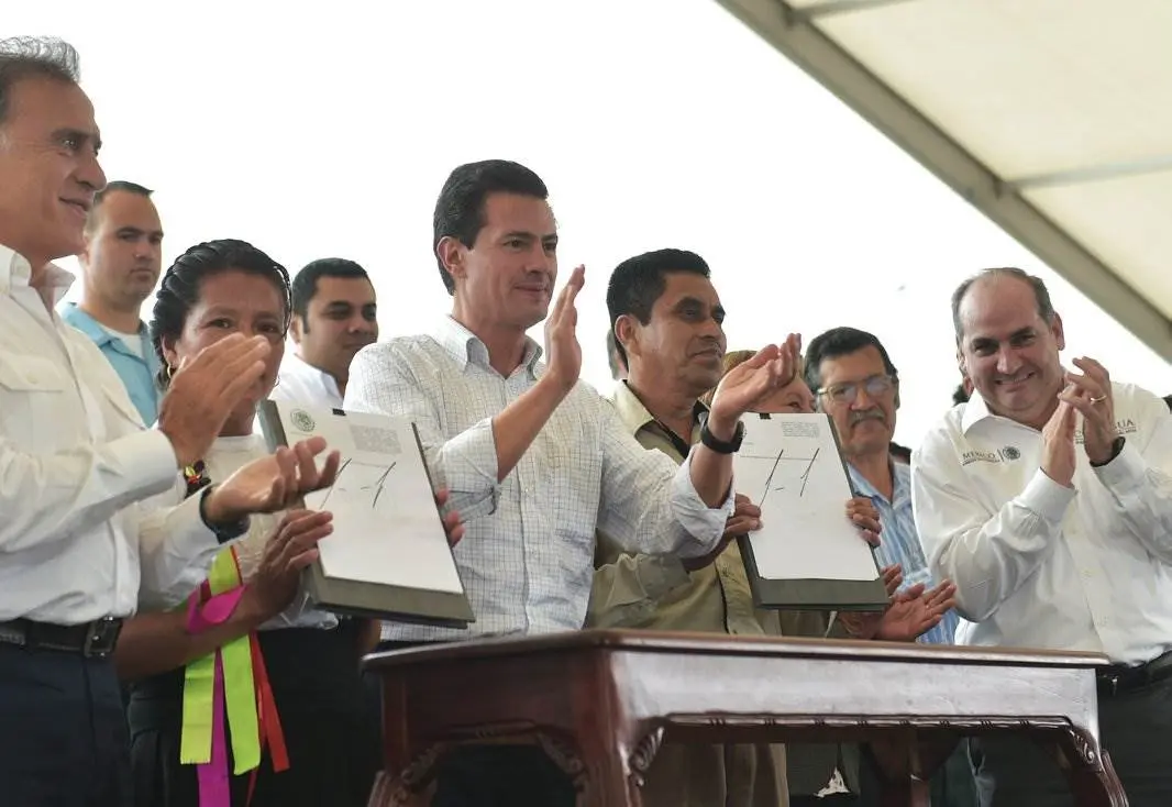 Cancelar reforma energética es volver a un modelo caduco y obsoleto, advierte Peña Nieto