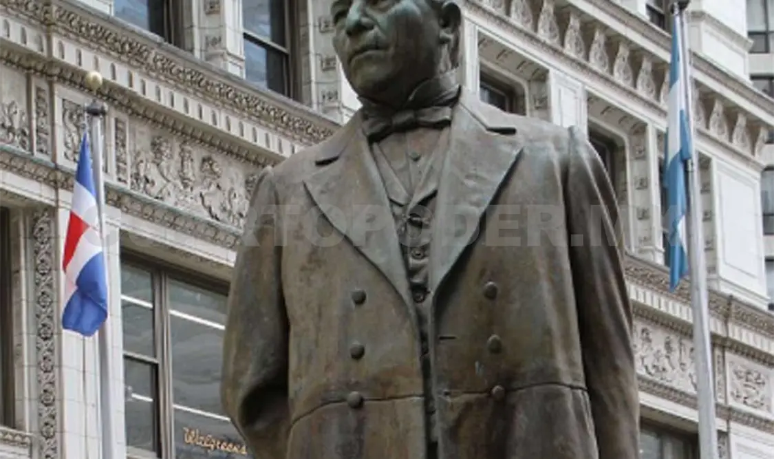 La estatua de Benito Juárez representa a México. Cortesía