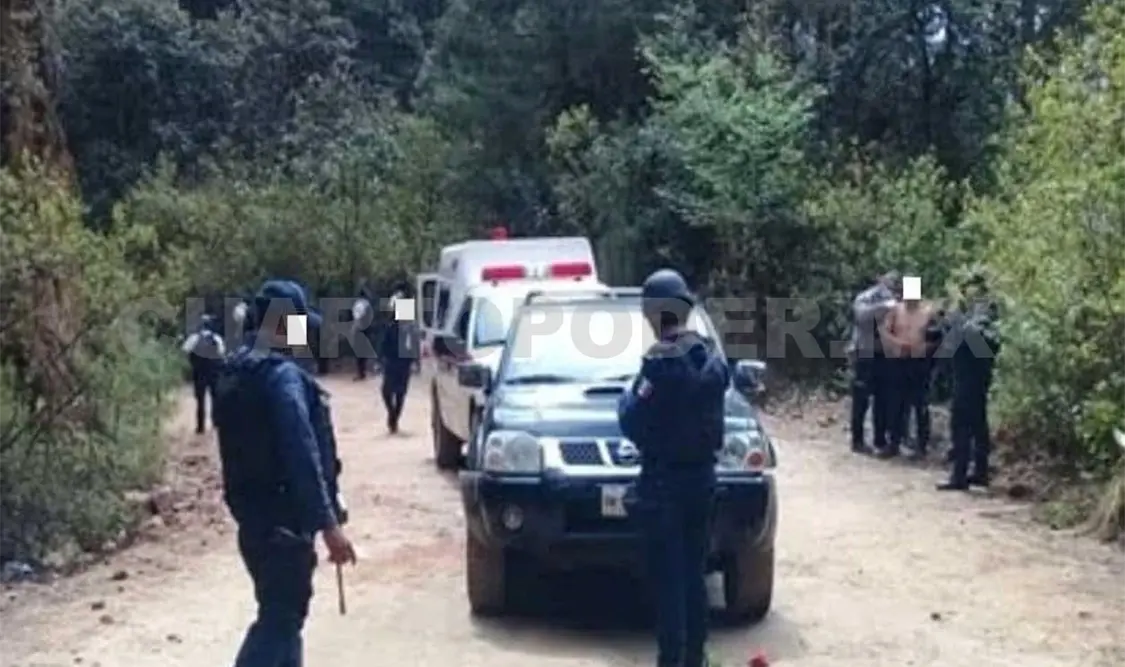 Fallecen policías en emboscada y asalto