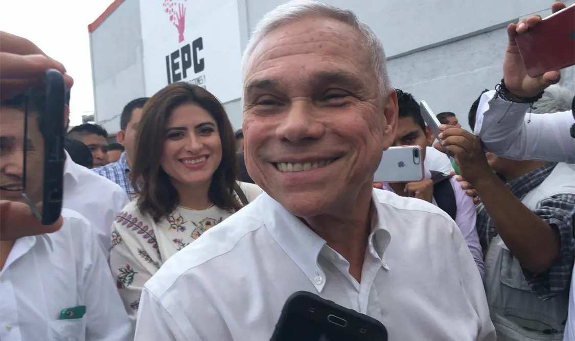 Aguilar Bodegas registra candidatura común para gubernatura de Chiapas