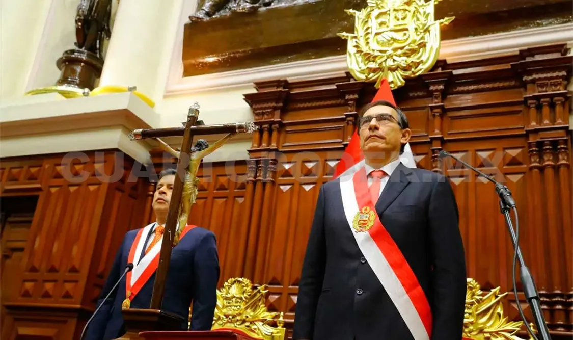 Promete Vizcarra luchar contra la corrupción en Perú