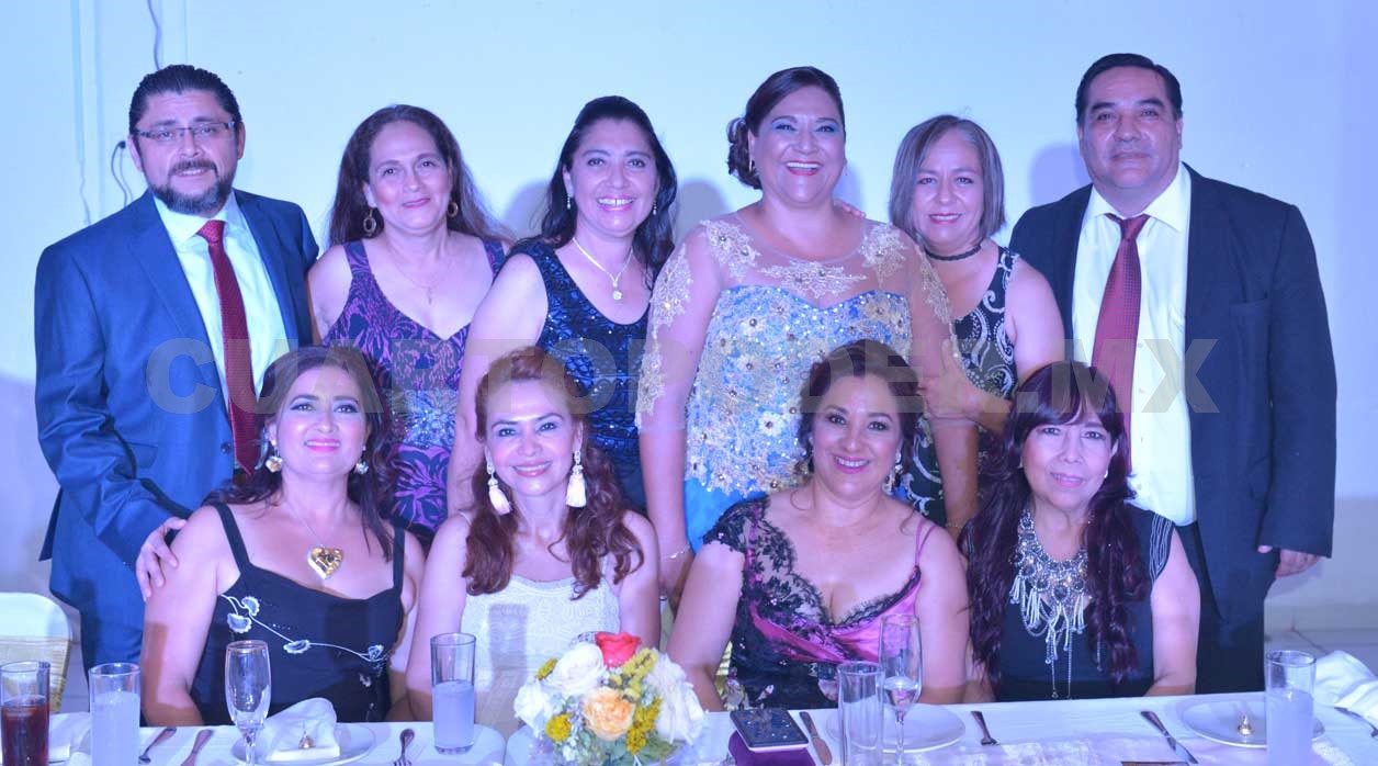 Ana Laura festejó con amigos