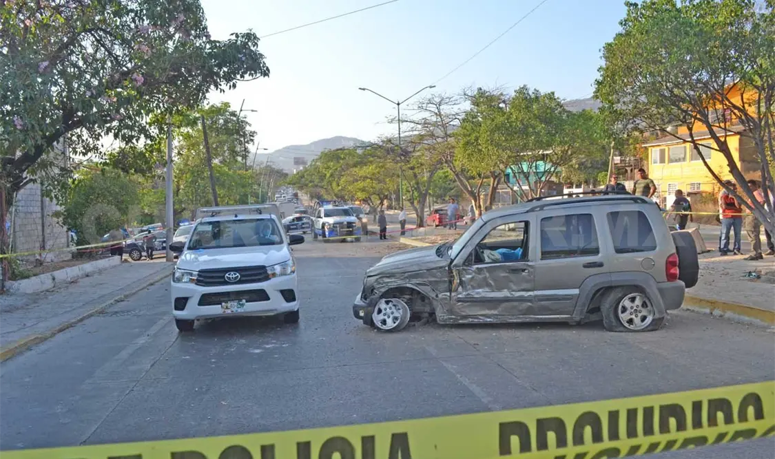Muere conductor en fuerte accidente vial