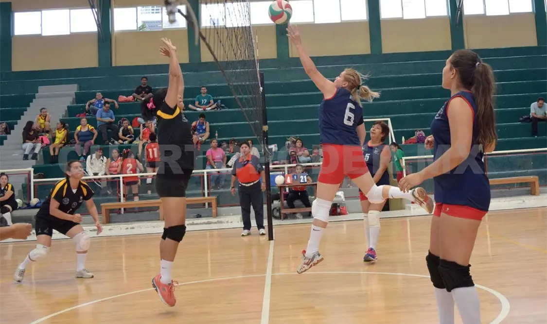 Ardillas lideran la zona de 1ª y 2ª fuerza femenil