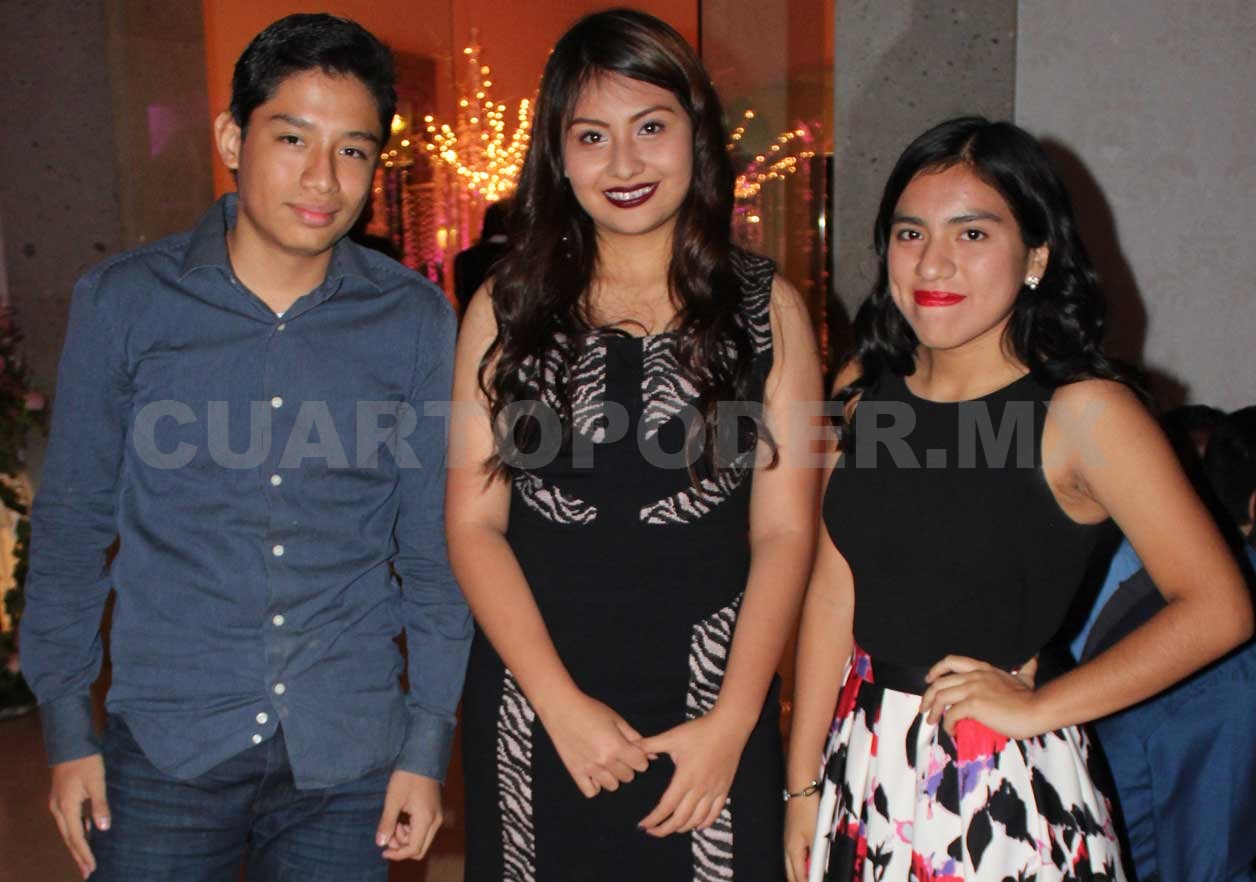 Sus dulces XV años