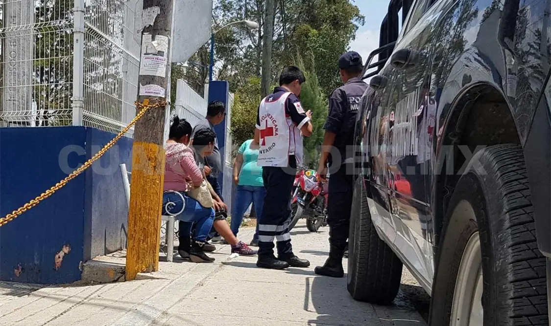 Perro atacó a motociclista y lo derribó al pavimento