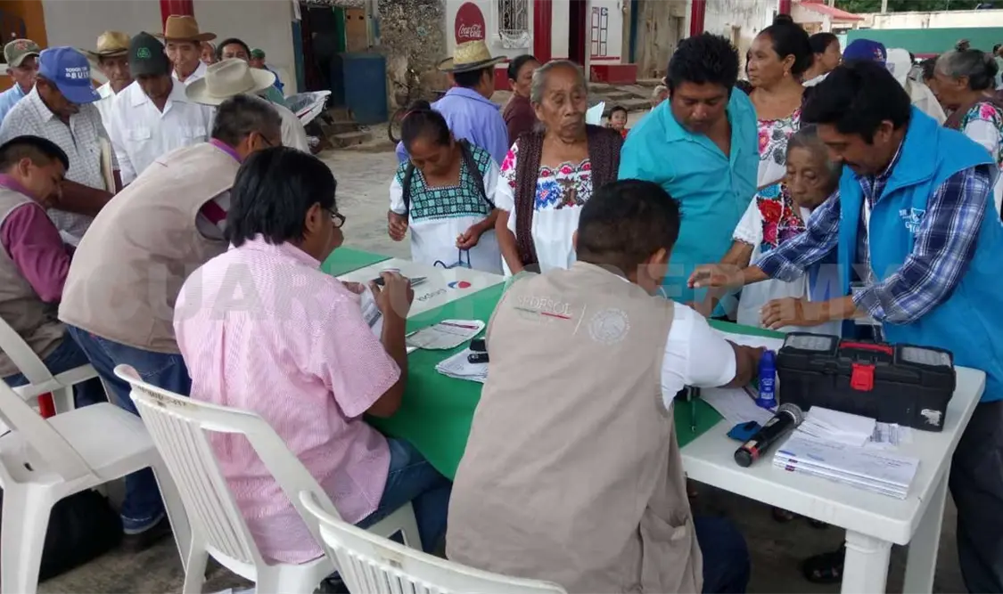Mantienen en vigor programas sociales
