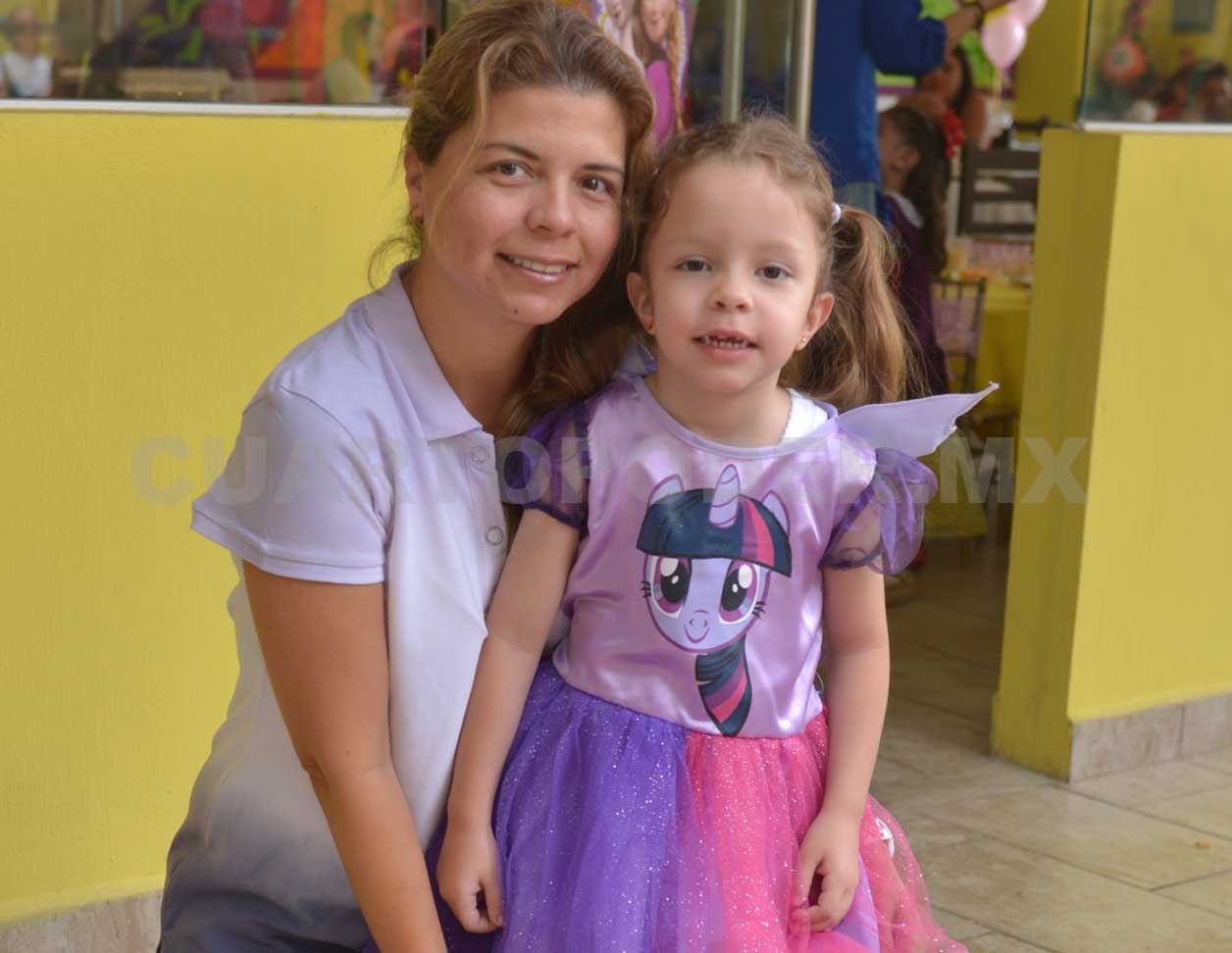 Paula lució muy bella