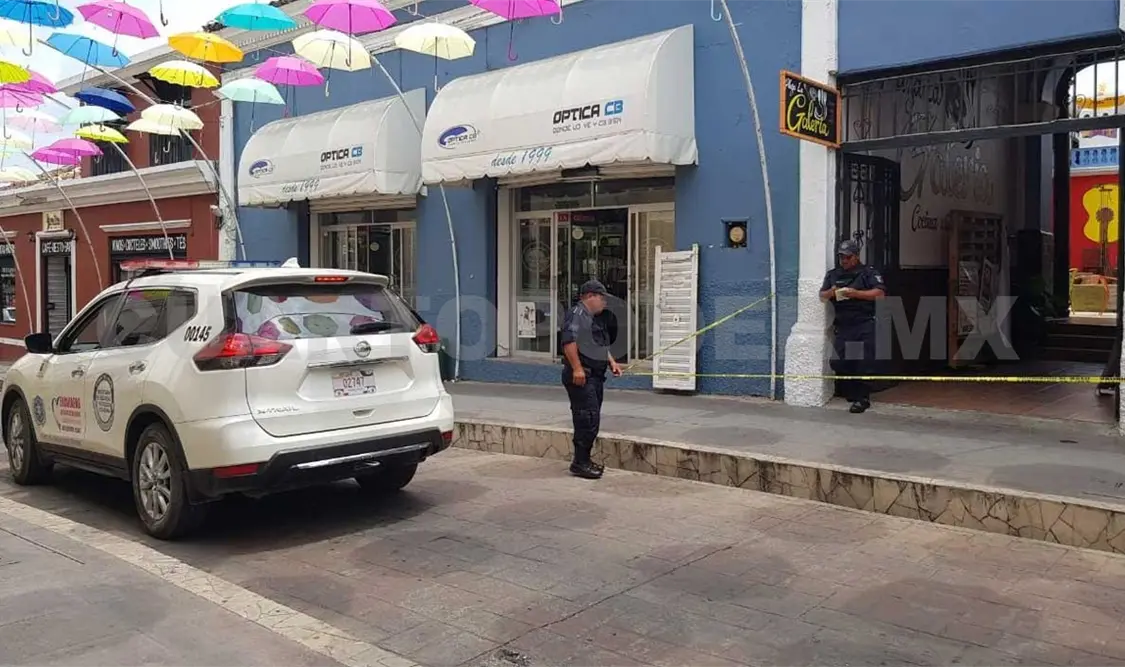 Asaltantes escapan con un millón 500 mil pesos