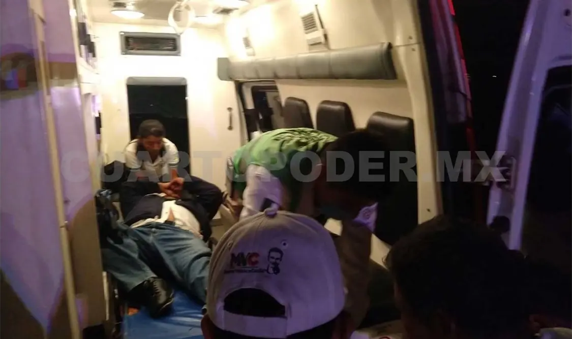 Por evitar accidente embiste a transeúnte