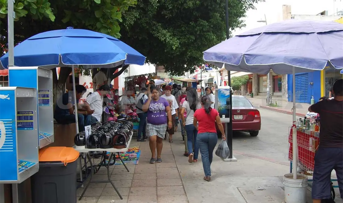 Temen locatarios retorno de ambulantes