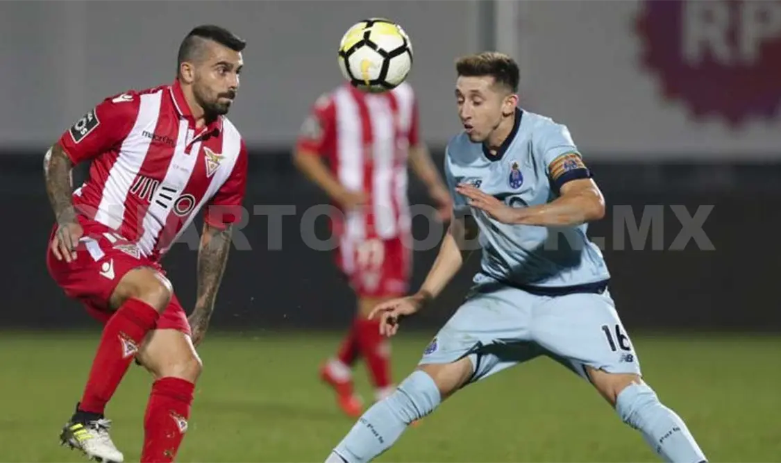Porto gana y mantiene la lucha por el liderato