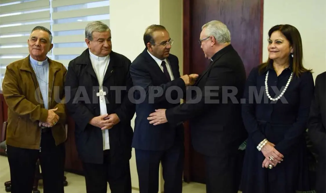 Se reúne Navarrete Prida con sacerdotes