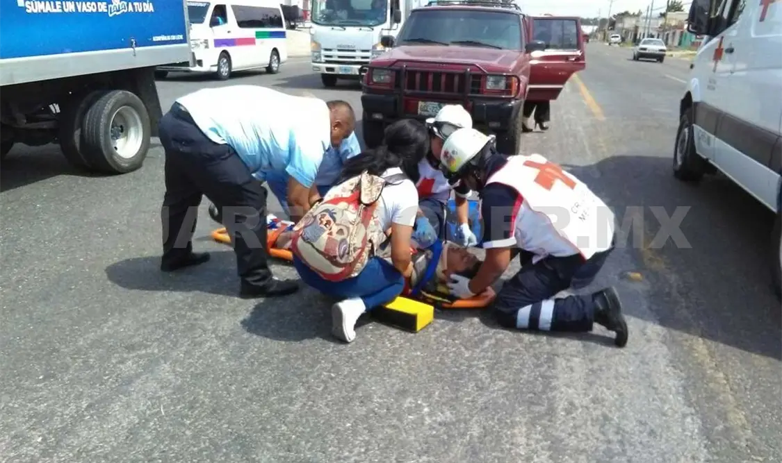 Joven es atropellado al cruzar la carretera Panamericana
