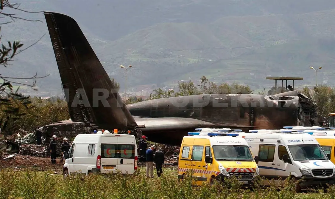 Desplome de avión militar deja 257 muertos