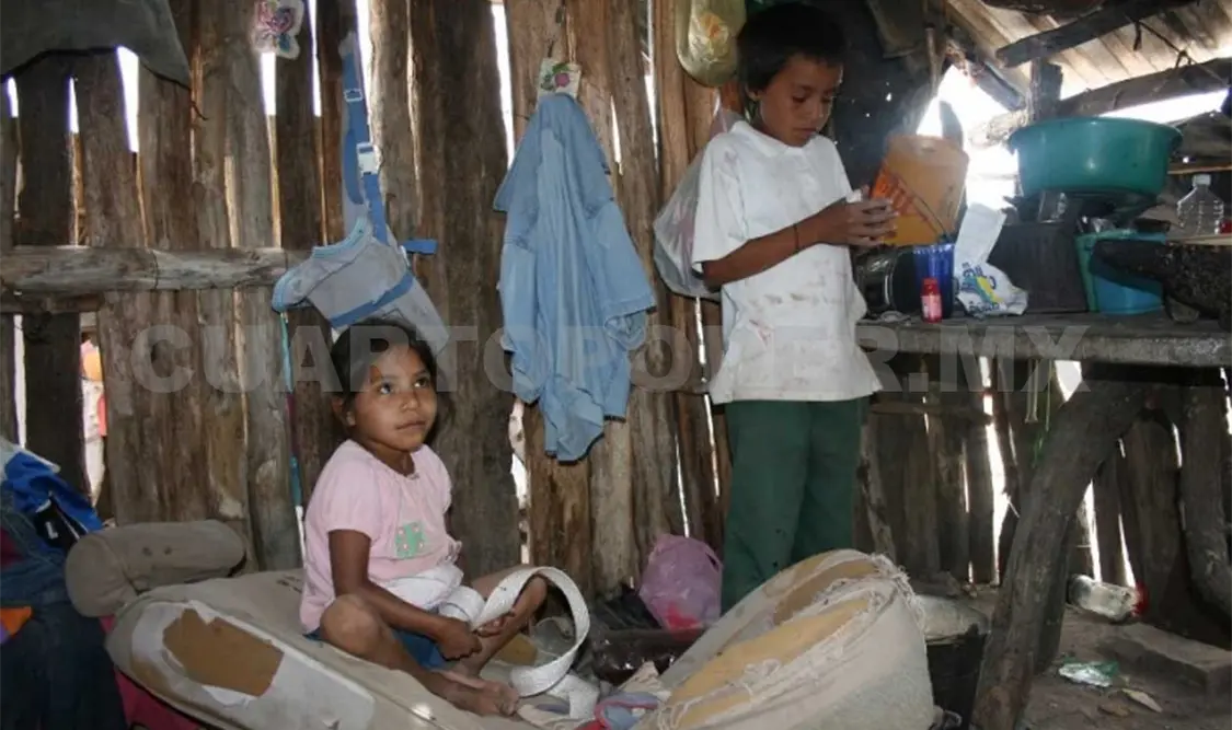 Grupo voluntario da clases a niños marginados