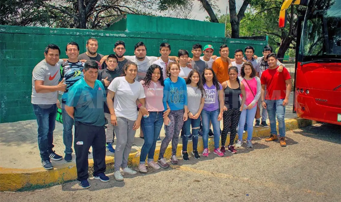 Luchadores participan en Campeonato 2018