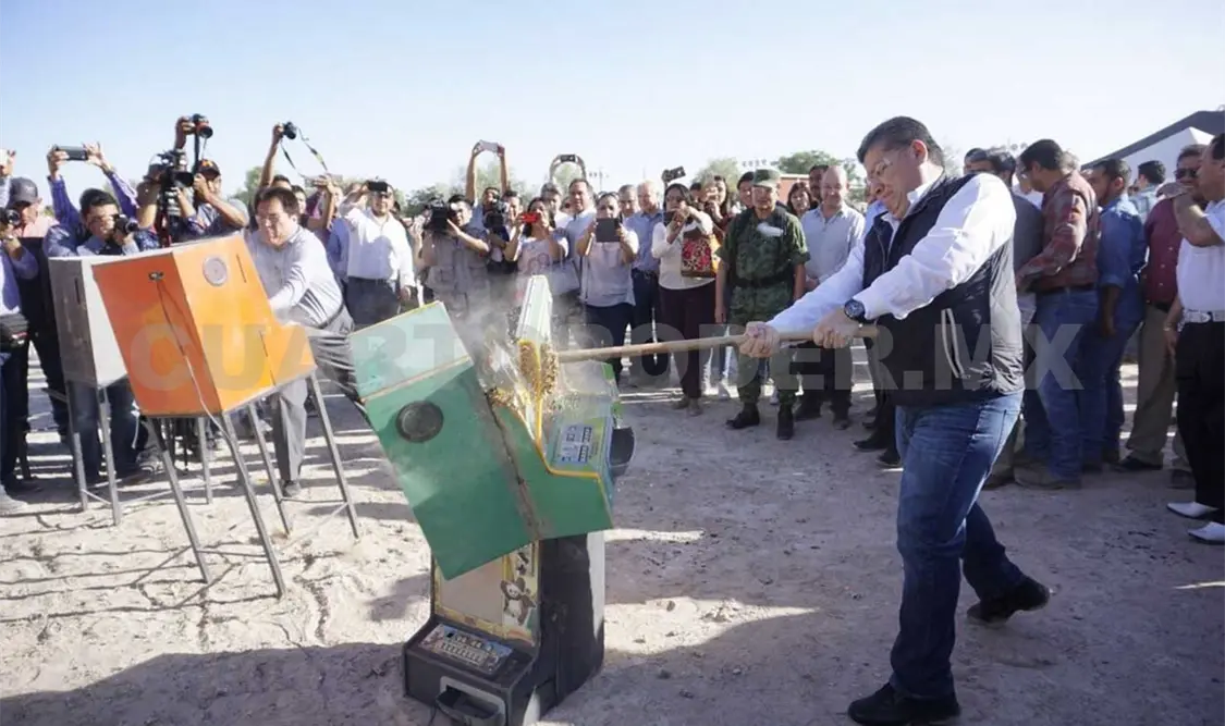 Destruyen enervantes y alcohol en Torreón