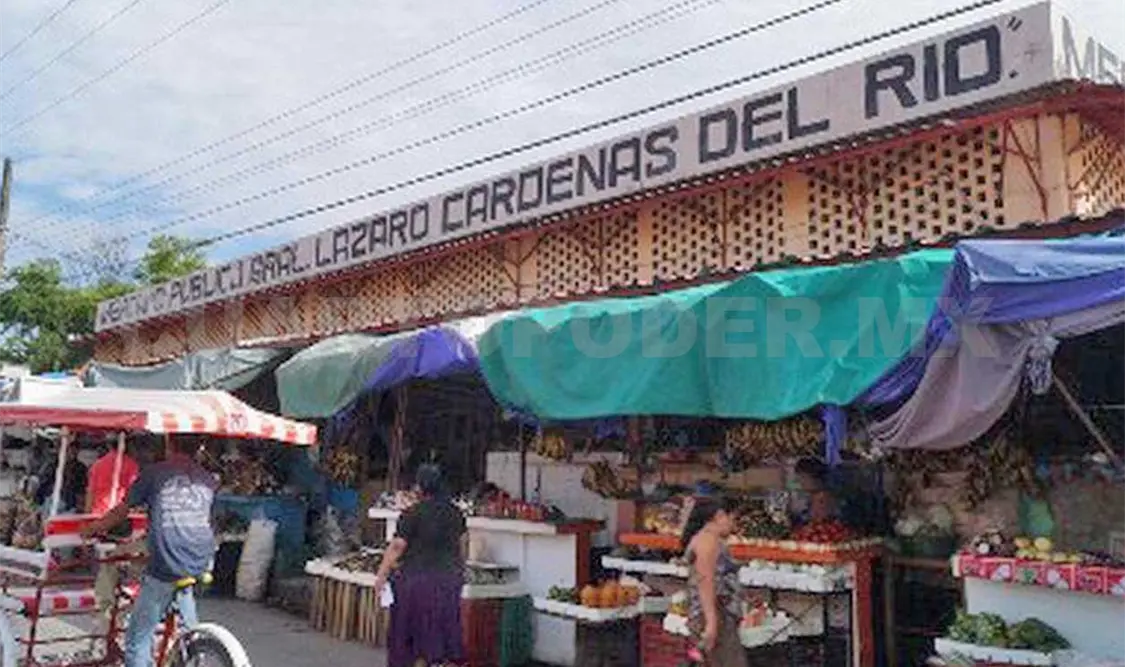 Las bajas ventas en el mercado Lázaro Cárdenas han provocado el cierre de locales. CP