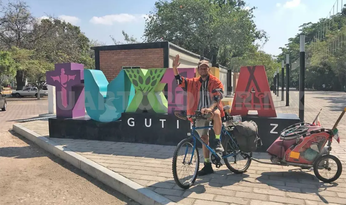 Polaco atraviesa América en bicicleta