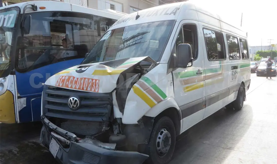 Carambola deja una conductora lesionada