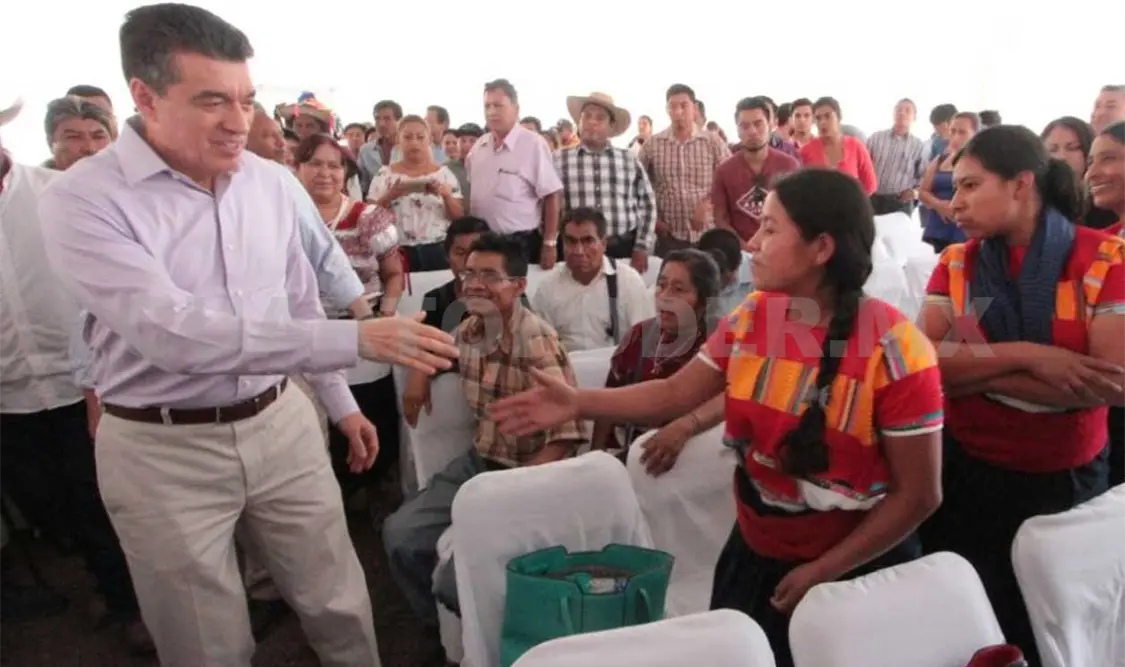 El político fue bien recibido por los chiapanecos, durante una reunión de estructura de organización. CP