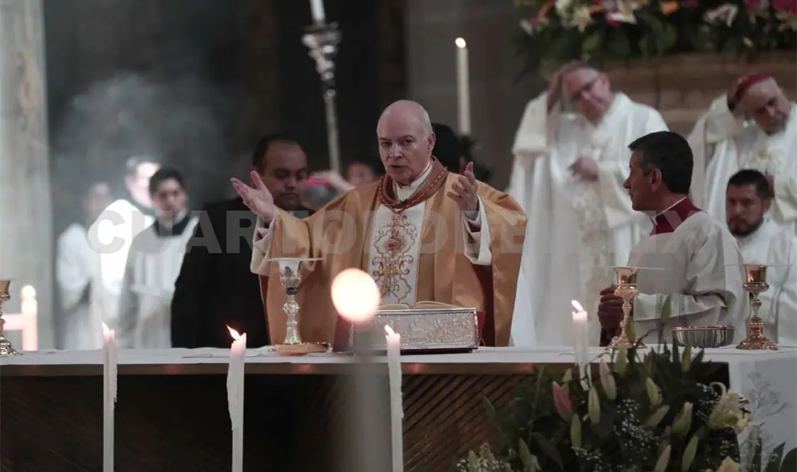Aguiar Retes oró por sacerdotes fallecidos