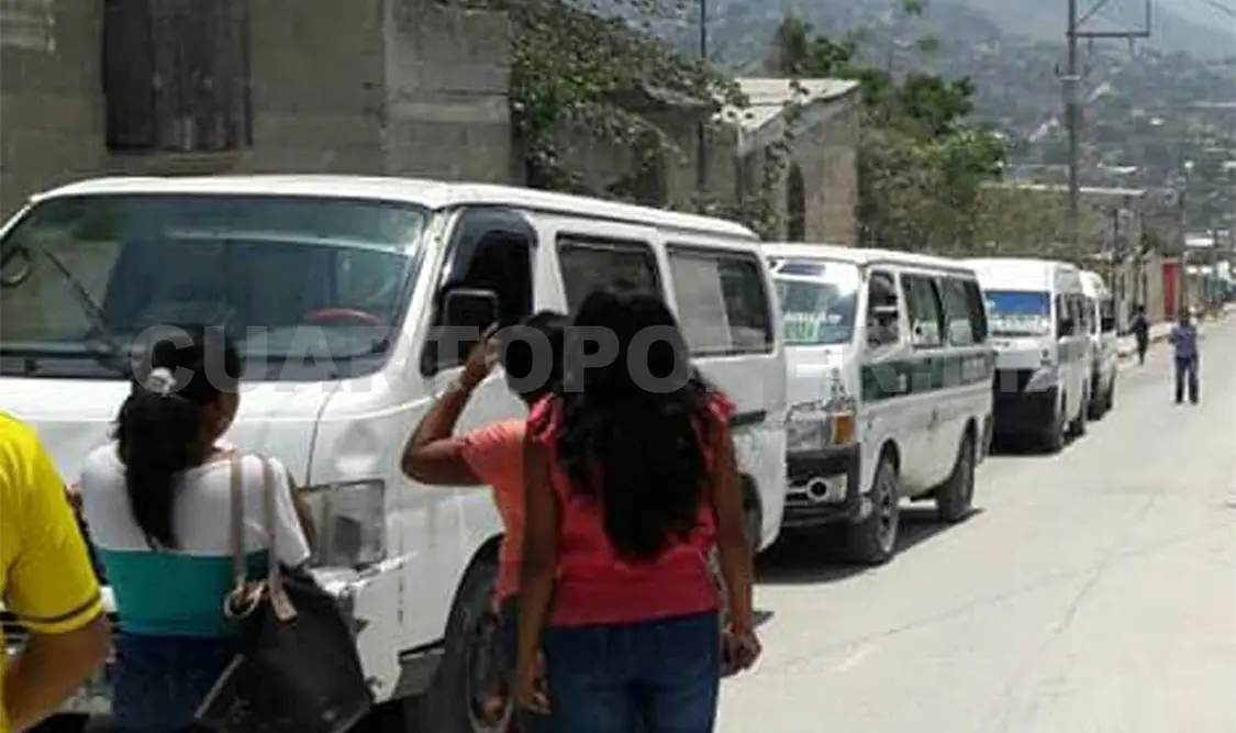 Tras ‘éxito’ con taxis, meten colectivos ‘piratas’