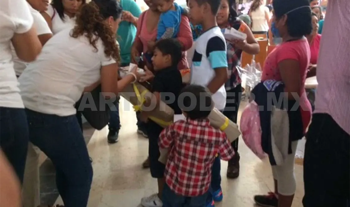 Festejan a niños con tratamiento oncológico