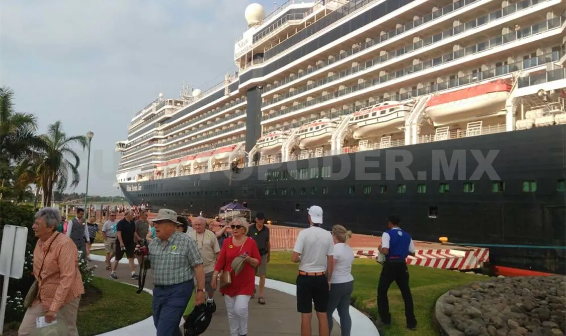 Más de cuatro mil personas llegaron a Puerto Chiapas