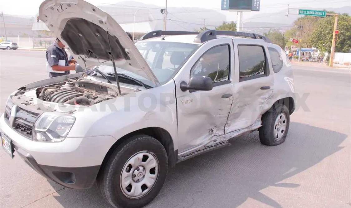 Adulto mayor queda lesionado en carambola