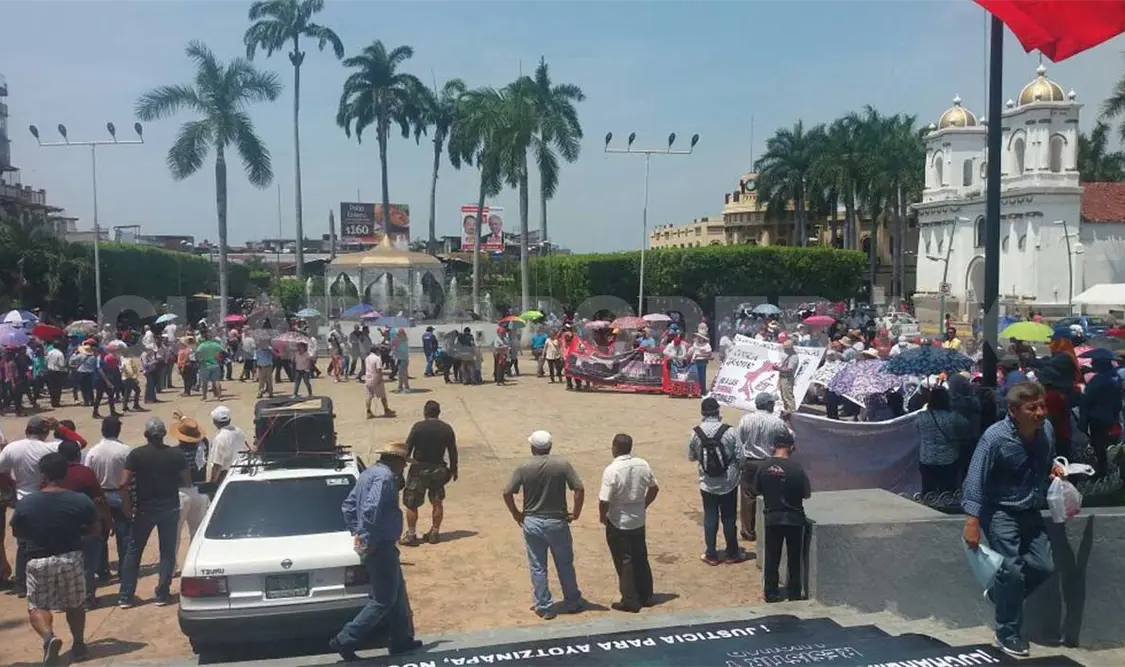 Sin incidentes desfile y marcha de maestros