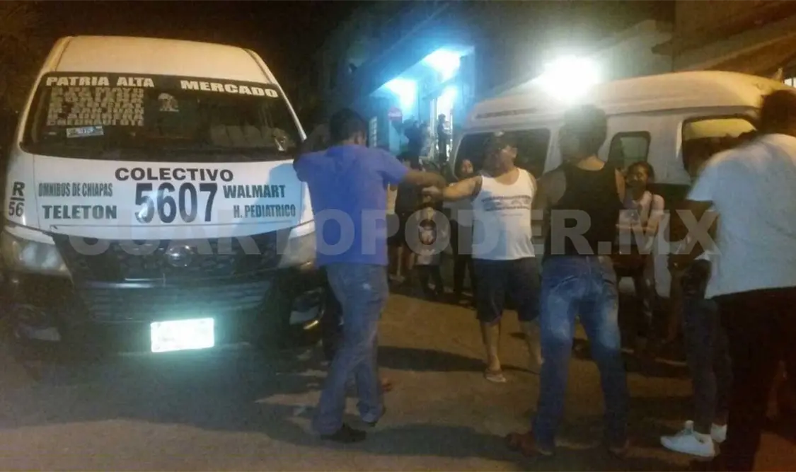 Colonos inconformes retienen colectivos