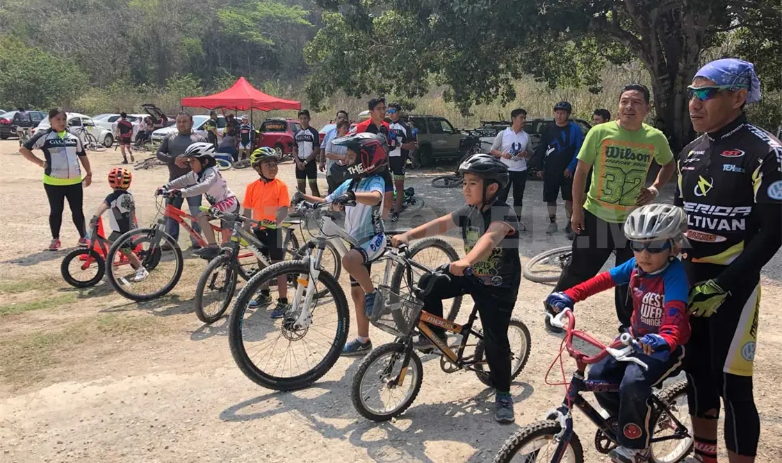 Cumplen los ciclistas MTB en el Cañón