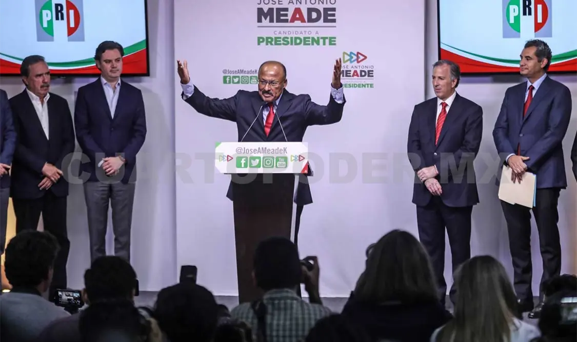René Juárez asume presidencia del PRI