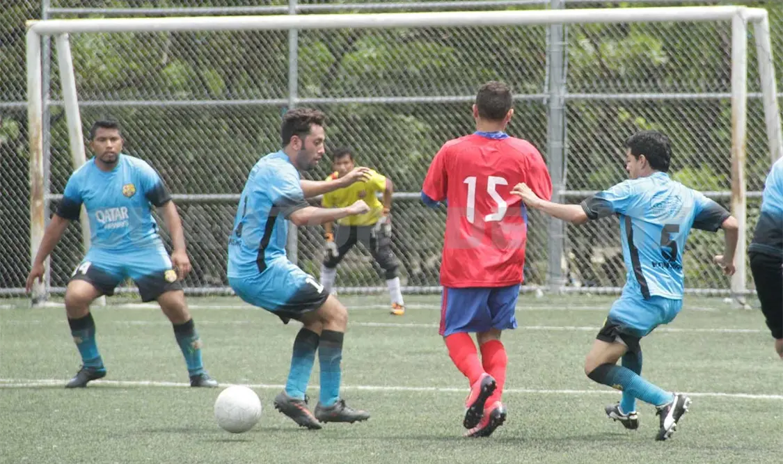 Por juegos pendientes de Liga y Copa este día