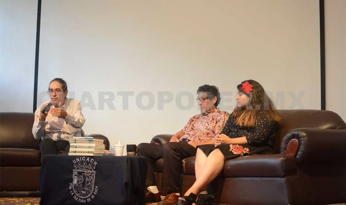 Realizan conversatorio “Del mito a la leyenda”