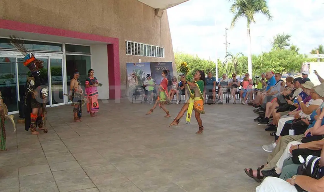 Cartelera mayo Planetario Cobach en Tapachula