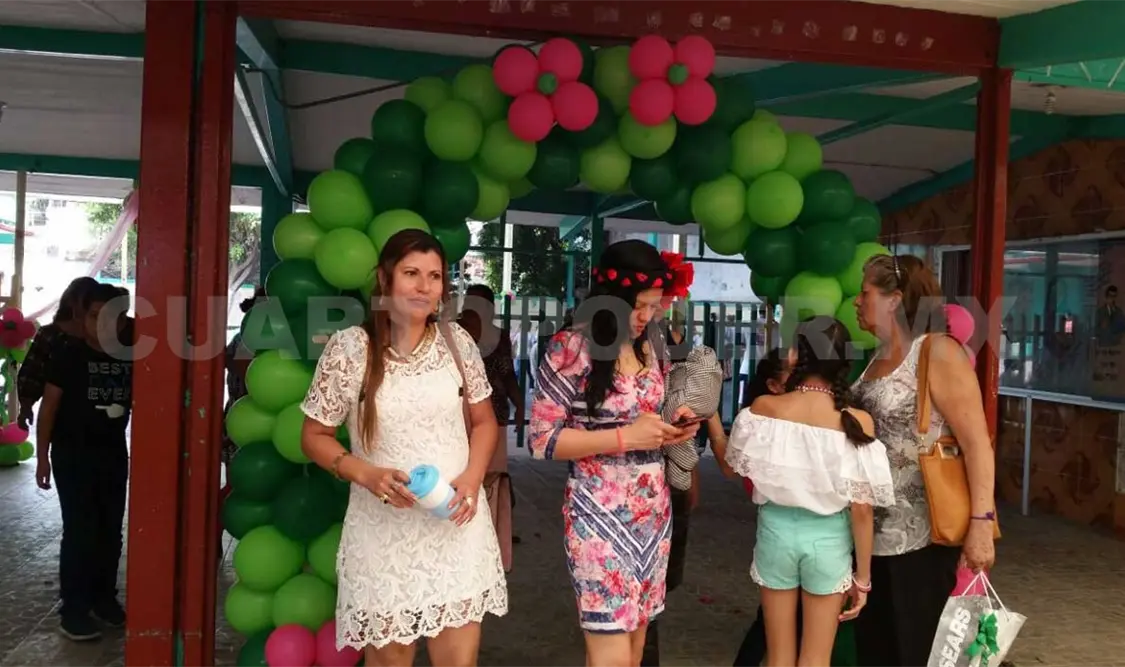 Clases no, fiesta sí, en las escuelas